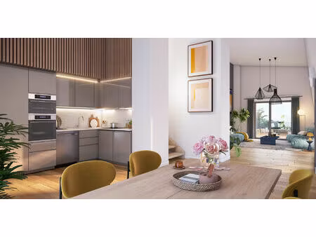dernier etage et grande terrasse