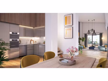 dernier etage et grande terrasse