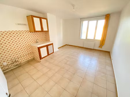 appartement f2 + stationnement