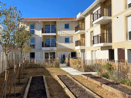 parempuyre appt 3 pièces avec balcon et deux places de parking