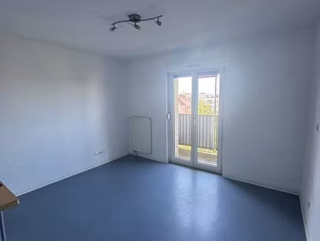 à louer à illzach  agréable studio de 20 m2