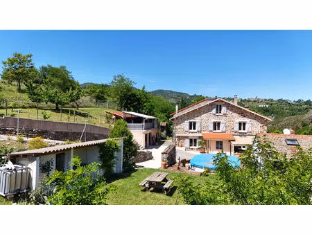 vente maison 7 pièces  220.00m²  arlebosc