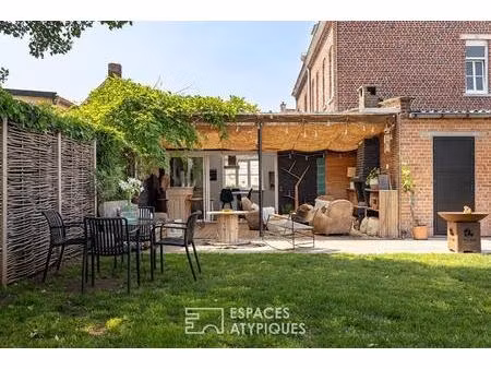 maison de famille aux volumes pluriels avec jardin