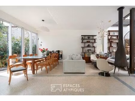 loft avec piscine intérieure et appartements à usage mixte