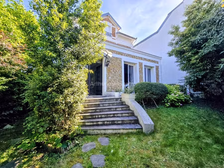 vente propriété 12 pièces 221 m2 à nogent-sur-marne