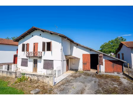 vente maison 5 pièces 213 m² saint-palais (64120)
