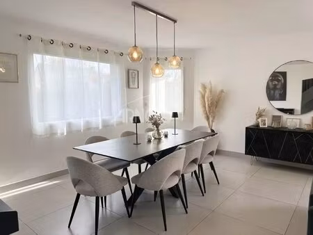 a louer - maison meublée avec piscine - 170 m² - sainte luce sur loire