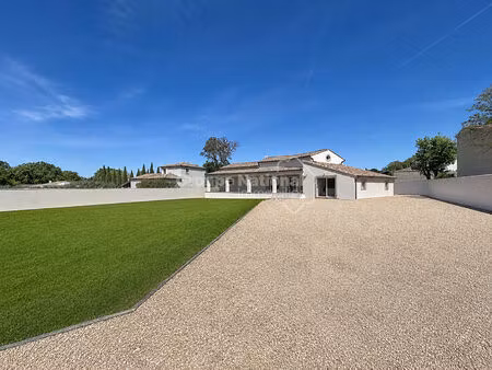 exclusivité ? superbe villa contemporaine de 2015  148m2 habitables 3 chambres 2080 m2 de 