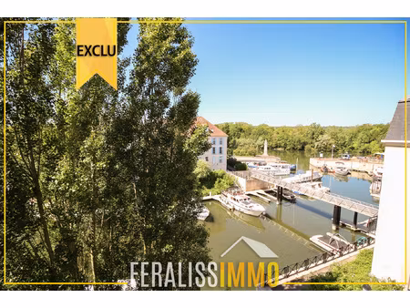 appartement f3 avec vue exceptionnelle sur la marina de port