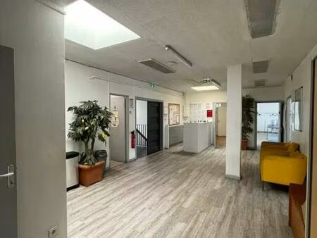 location bureaux 288 m²