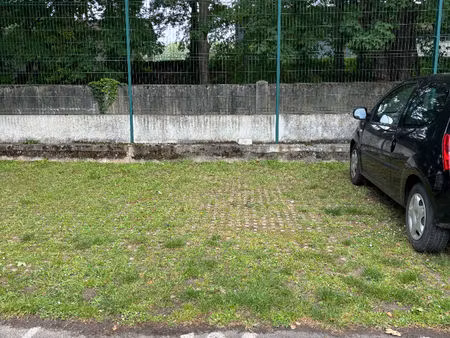 location parking / box  saint
