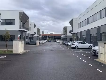 vente local d'activités 548 m²