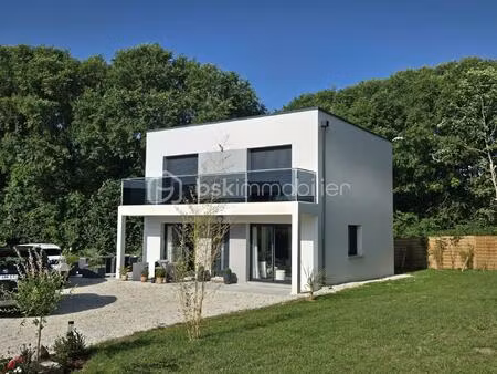 pavillon de 112 m² à ernee