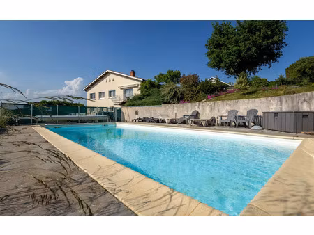 maison éveux m² t-7 à vendre  550 000 €
