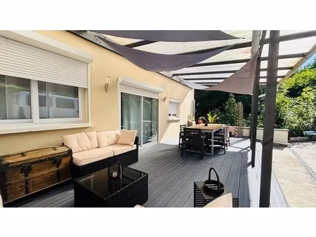 maison à vendre 6 pièces 140 m² habitable  4 chambres donc une suite parentale sur un terr