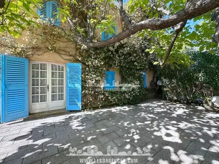 villa provencale grimaud avec grand terrain