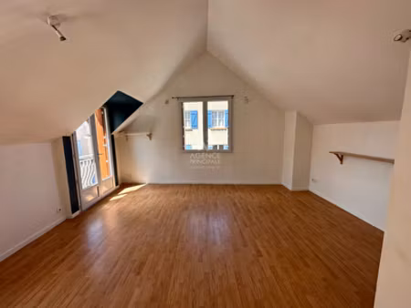 maison de ville 2 pièce(s) 52 m2 fourqueux - lycée international