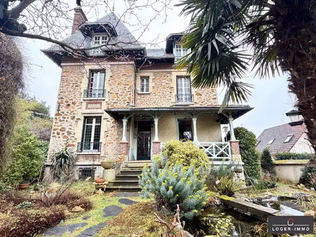 meulière 10 pièces avec piscine