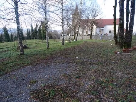 terrain de 4312m² dont 2085m² constructibles à proximité du lac de vouglans