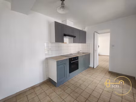 appartement à louer saint-martin-de-connée