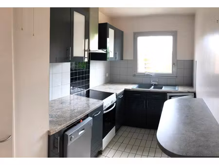 appartement dernier etage - parc du chateau