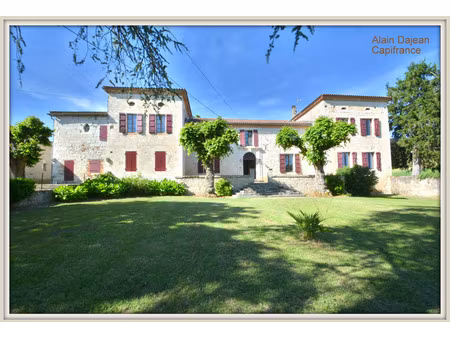 dpt lot et garonne (47)  à vendre proche d' agen propriété p8 de 385 m² plus dépendances d