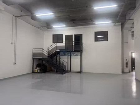 location entrepôt pantin 93500 610m²