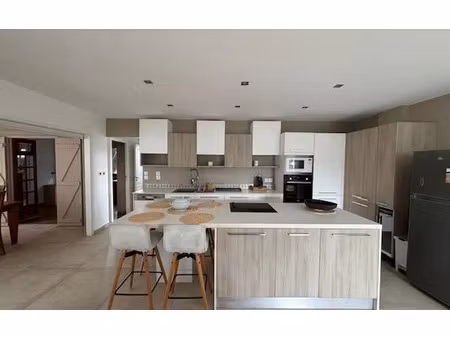 location maison  m² t-4 à le moule  2 010 €