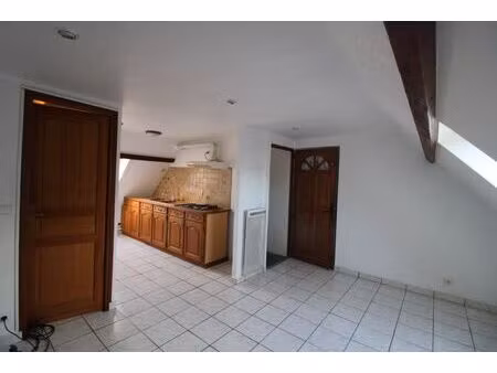 location appartement 1 pièce 16m² chailly en biere 77930