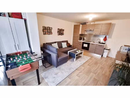 à louer charmant f2 aux cottages  tremblay-en-france dis