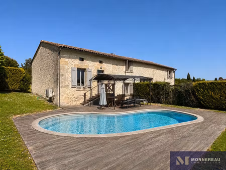 maison ancienne renovee avec piscine dans residence privee
