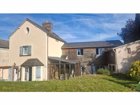 proche epernon : maison de ville familiale avec beau potentiel