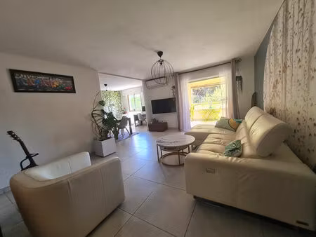 *exclusivite* +bord de mer +appartement 4 pièces + terrasse + garage * (83430) saint-mandr