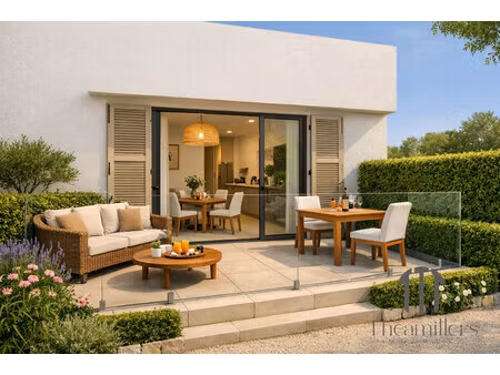 lumineux t2+terrasse+parking boxé+piscine