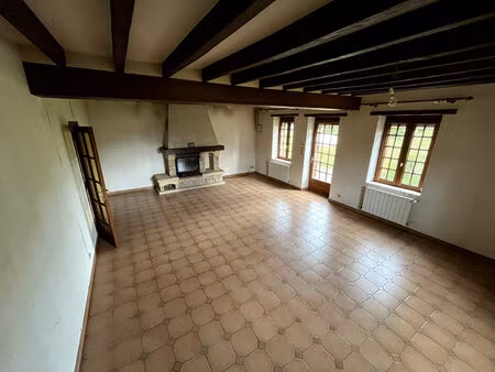 charmante maison 3 chambres avec grand terrain  garage et cave dans un environnement calme