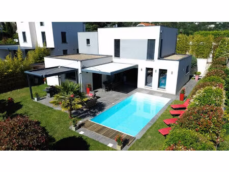 coeur limonest - villa contemporaine 200 m² - prestations haut de gamme · vue dégagée