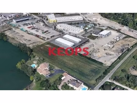 vente terrain 10 590 m²