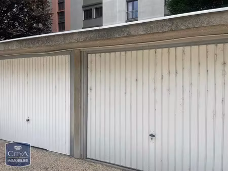 parking à louer - bourg-en-bresse (01) - 66€