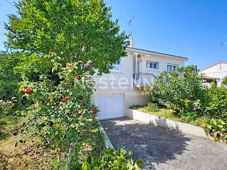 maison familiale  4 chambres avec jardin arboré  véranda et espace indépendant