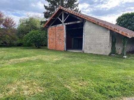 vente maison 1 pièce à montbron (16220)  40 000 €