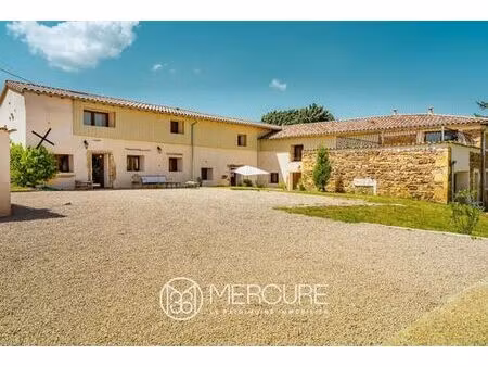 maison de prestige de 438 m2 en vente saint-amour-bellevue  bourgogne-franche-comté