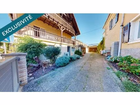bien rare à didenheim : triplex de 135m2 avec cour  terrasse et dependance