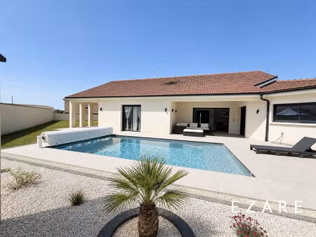 maison contemporaine de plain-pied – 2022
