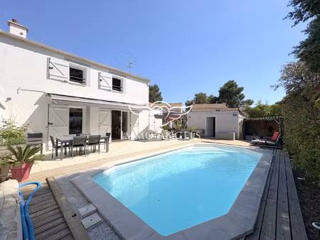en impasse havre de paix avec piscine