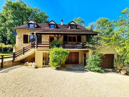 charmante maison  2 chambres avec piscine et terrain à lamothe-fénelon