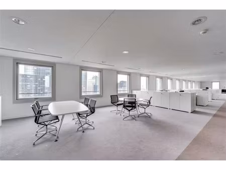 location bureau courbevoie 6 786 m²