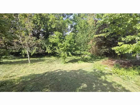 vente terrain 551 m2 à aoste
