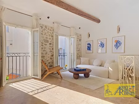 unique - maison de charme avec prestations haut de gamme au cœur des remparts d’antibes