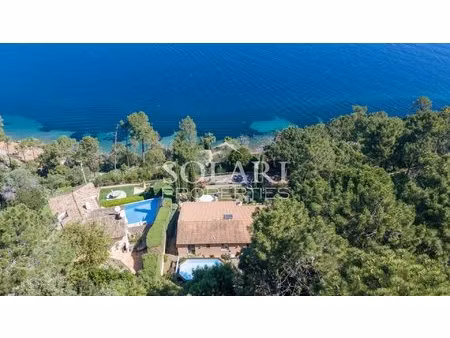 charmante villa à théoule avec vue mer baie de cannes