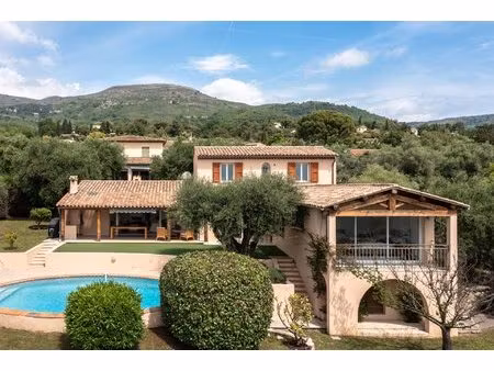 exclusivite : villa avec vue mer et piscine à tourrettes sur loup